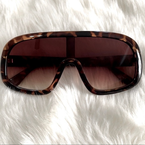 2 for $22 mix Sunglasses - Picture 2 of 5